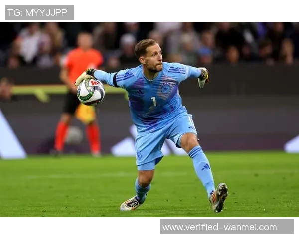 德国足球实力强劲背后的秘密与成功之道探讨 德国足球实力强劲背后的秘密与成功之道探讨